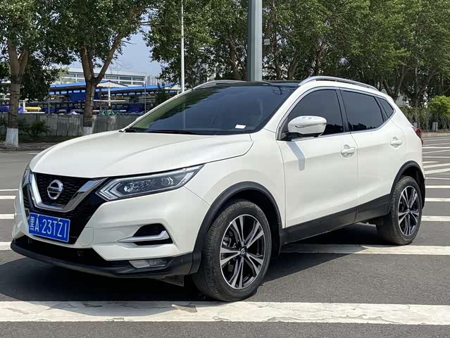 Nissan Qashqai 2022 — фото 1