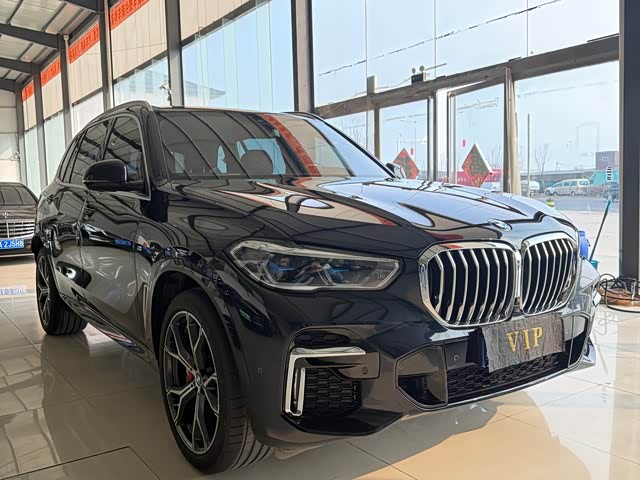 BMW BMW X5 2022 — фото 1