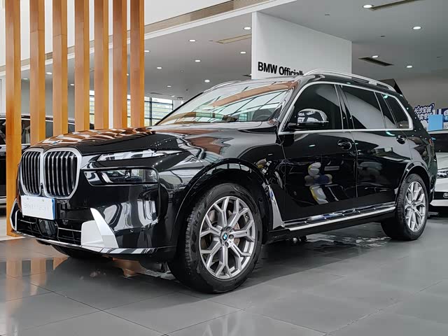 BMW BMW X7 2024 — фото 1