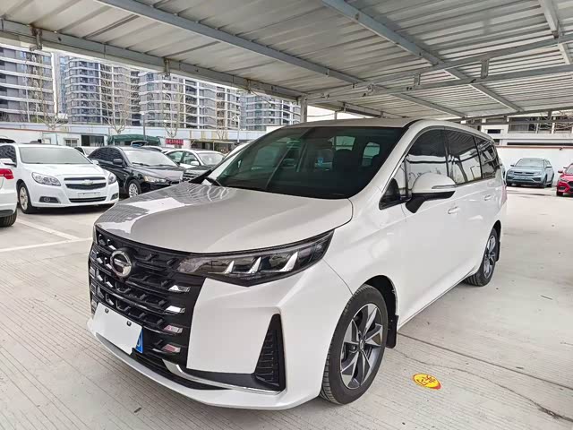 GAC Trumpchi Trumpchi M6 2023 — фото 1