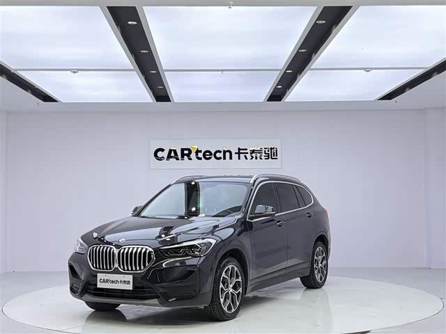 BMW BMW X1 2022 — фото 1