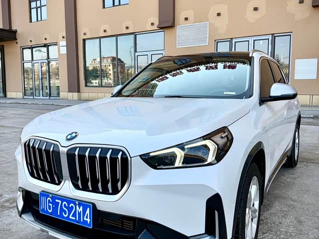 BMW BMW X1 2023 — фото 1