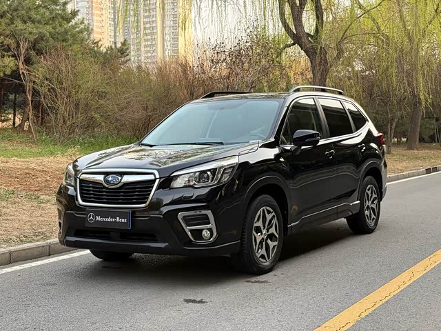 Subaru Forester 2020 — фото 1