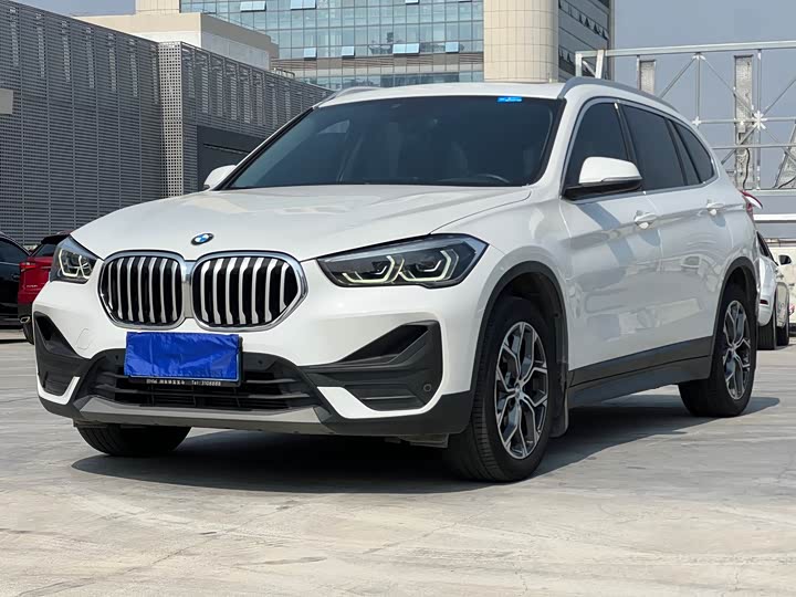BMW BMW X1 2022 — фото 1