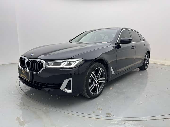 BMW 5 Series 2021 — фото 1