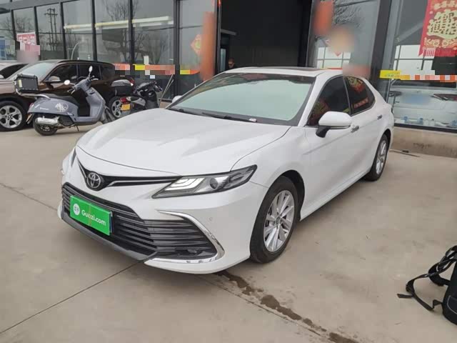 Toyota Camry 2021 — фото 1