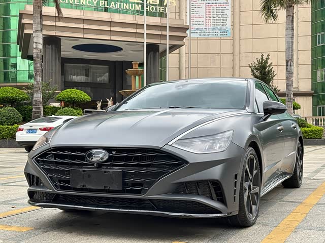 Hyundai Sonata 2022 — фото 1
