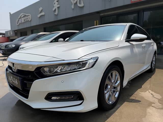 Honda Accord 2022 — фото 1