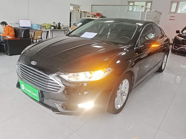 Ford Mondeo 2020 — фото 1