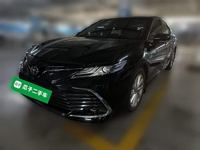 Toyota Camry 2021 — фото 1