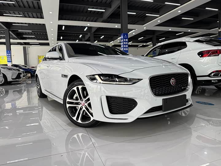Jaguar XEL 2022 — фото 1