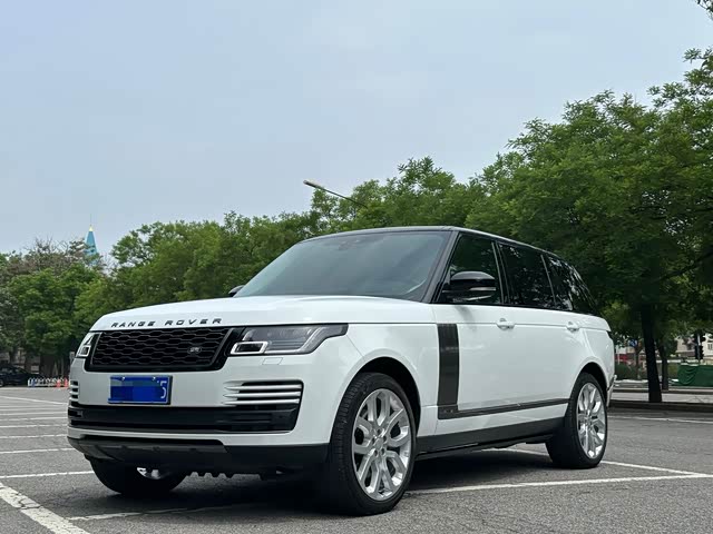 Land Rover Range Rover 2022 — фото 1