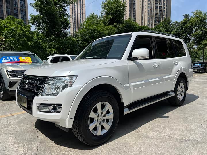 Mitsubishi Pajero Import 2020