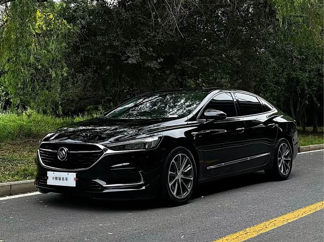Buick LaCrosse 2022 — фото 1