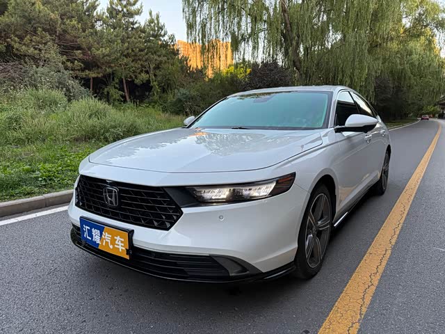 Honda Accord 2023 — фото 1