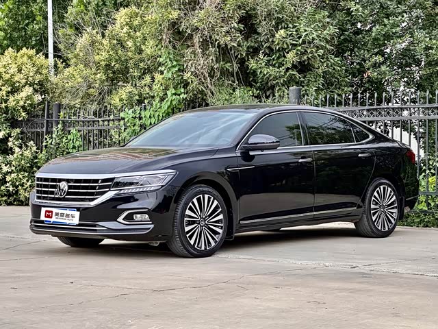 Volkswagen Passat 2020 — фото 1