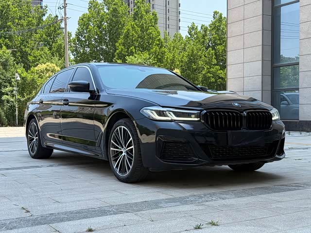 BMW 5 Series 2021 — фото 1