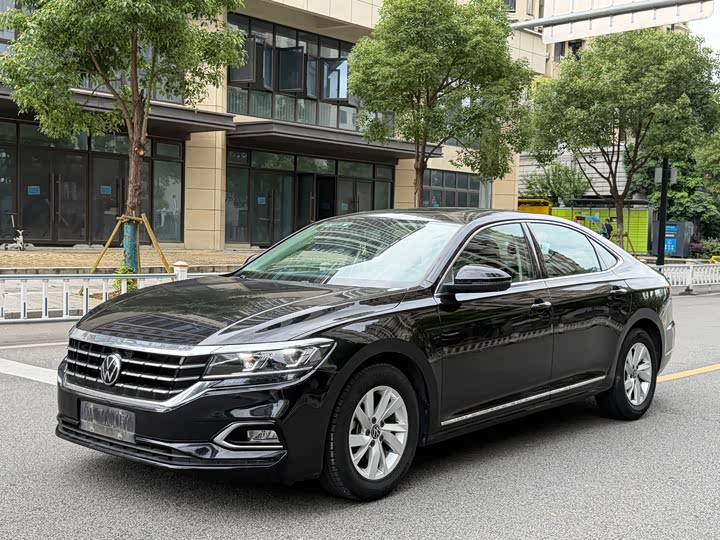 Volkswagen Passat 2021