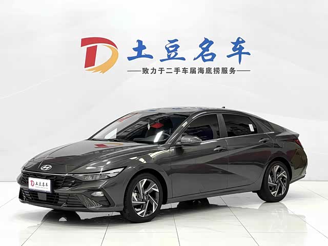Hyundai Elantra 2023 — фото 1
