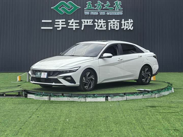 Hyundai Elantra 2023
