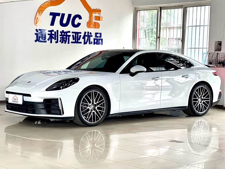 Porsche Panamera 2024