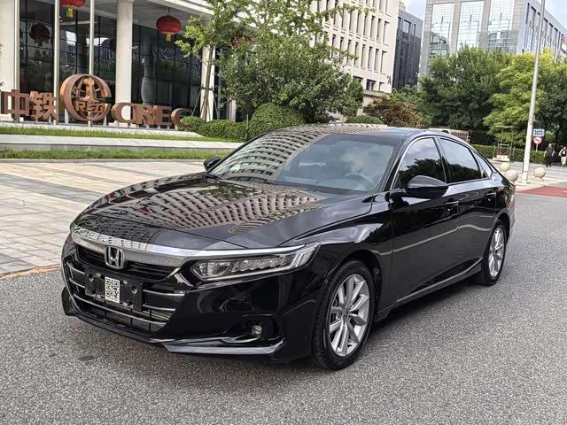 Honda Accord 2022 — фото 1