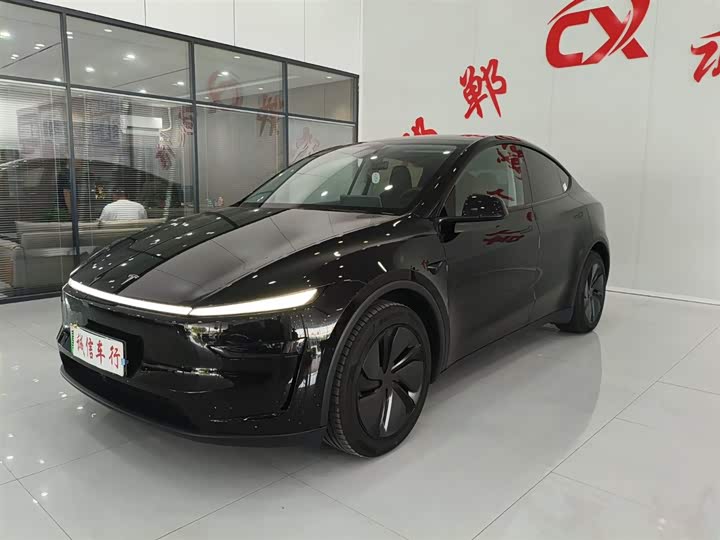 Tesla Model Y 2025