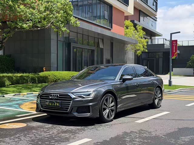 Audi A6L 2022 — фото 1