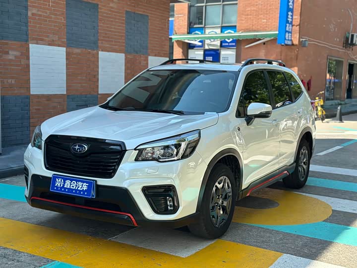 Subaru Forester 2021 — фото 1