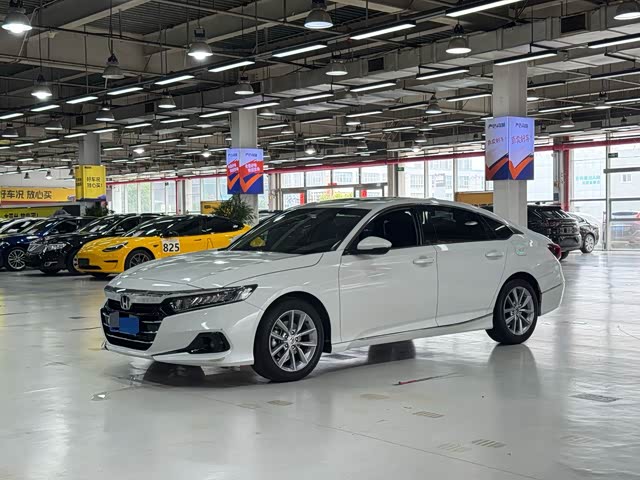 Honda Accord 2022 — фото 1