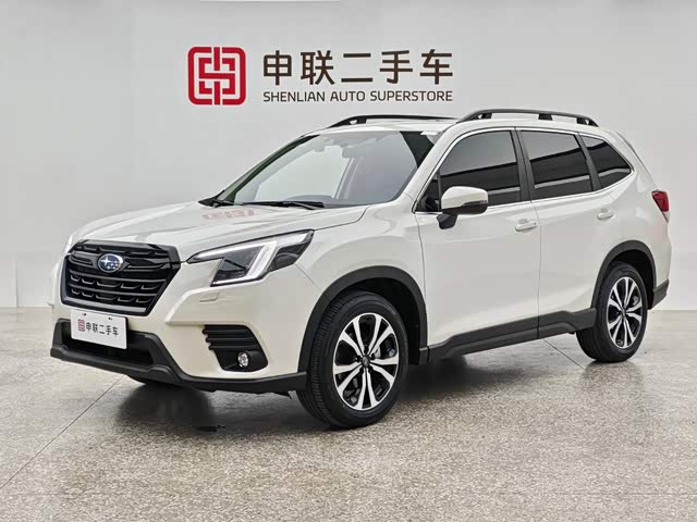 Subaru Forester 2024 — фото 1