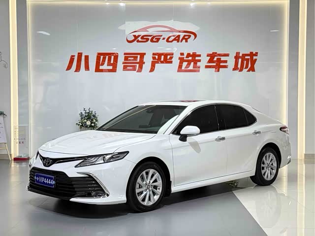 Toyota Camry 2021 — фото 1