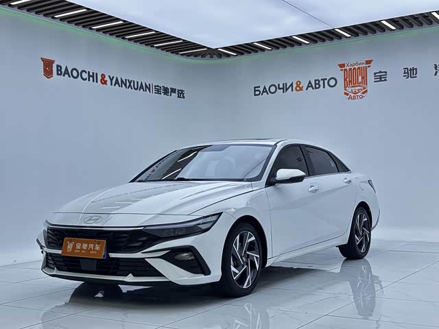 Hyundai Elantra 2023 — фото 1