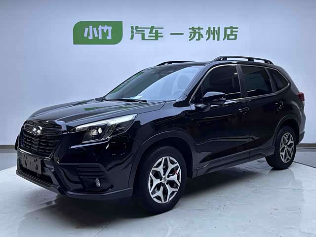 Subaru Forester 2022 — фото 1
