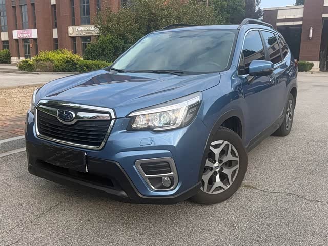 Subaru Forester 2021 — фото 1