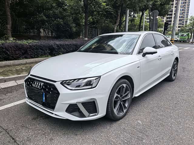 Audi Audi A4L 2024 — фото 1
