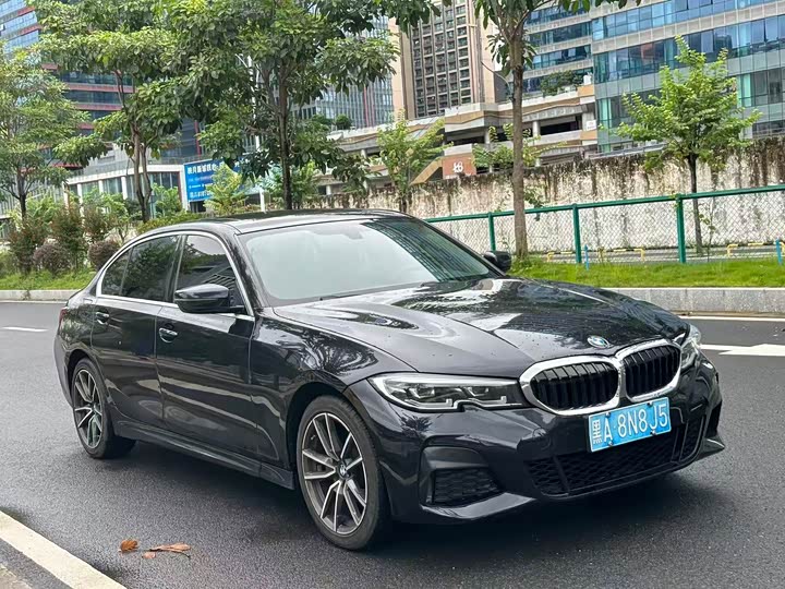 BMW 3 Series 2022 — фото 1