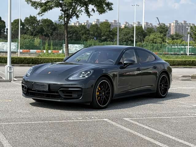 Porsche Panamera 2023 — фото 1