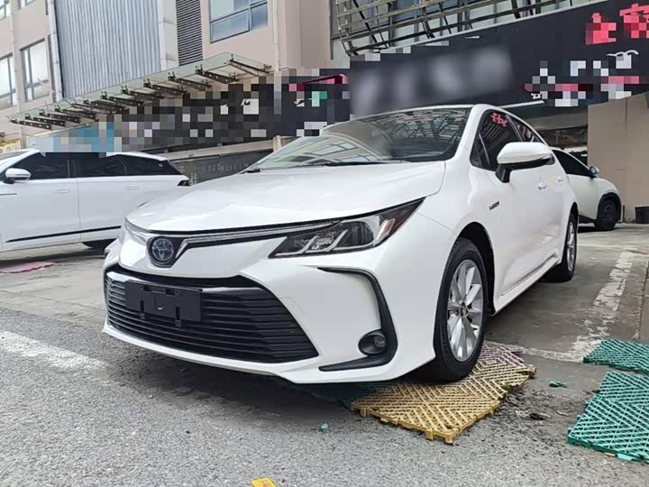 Toyota Corolla 2021 — фото 1
