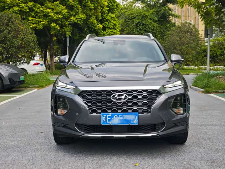 Hyundai Santa Fe 2019 — фото 1