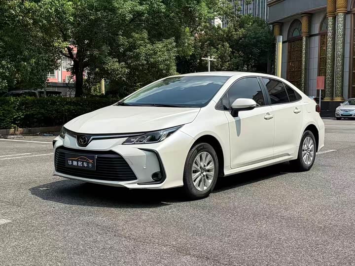 Toyota Corolla 2021 — фото 1