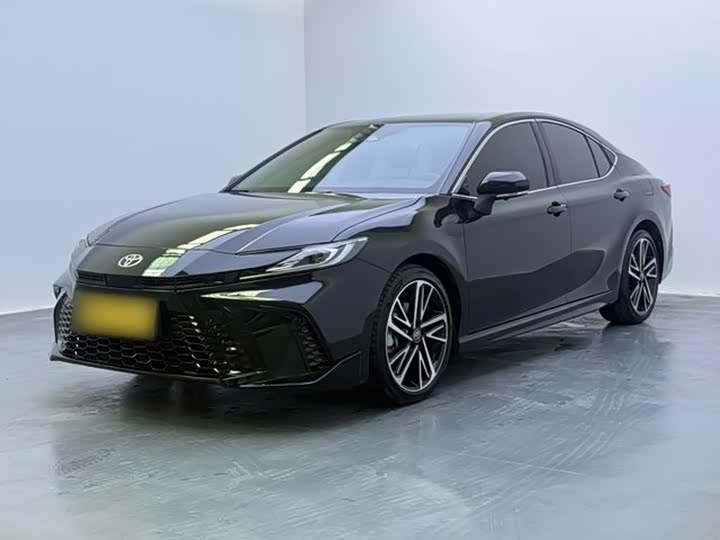 Toyota Camry 2026 — фото 1