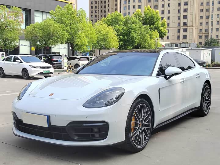 Porsche Panamera 2022 — фото 1