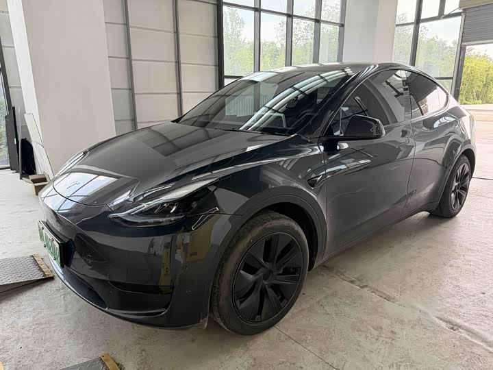 Tesla Model Y 2024 — фото 1