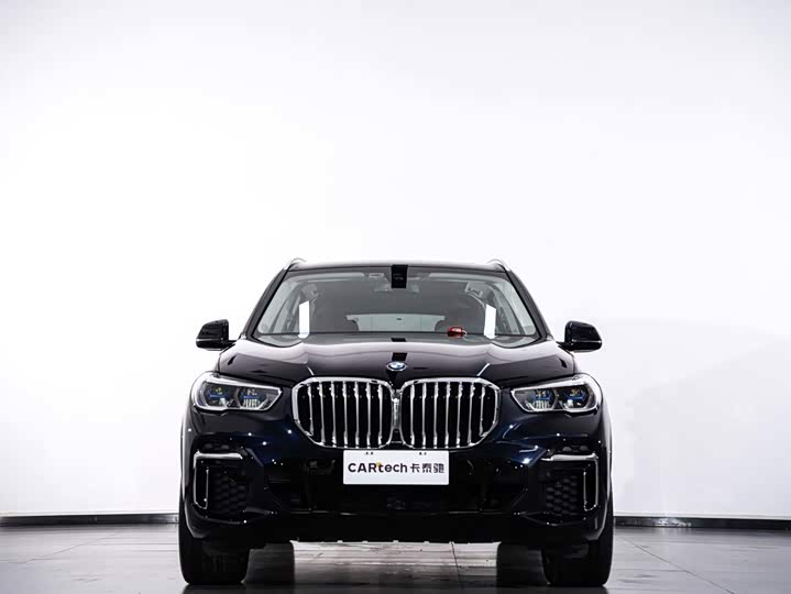 BMW BMW X5 2022 — фото 1