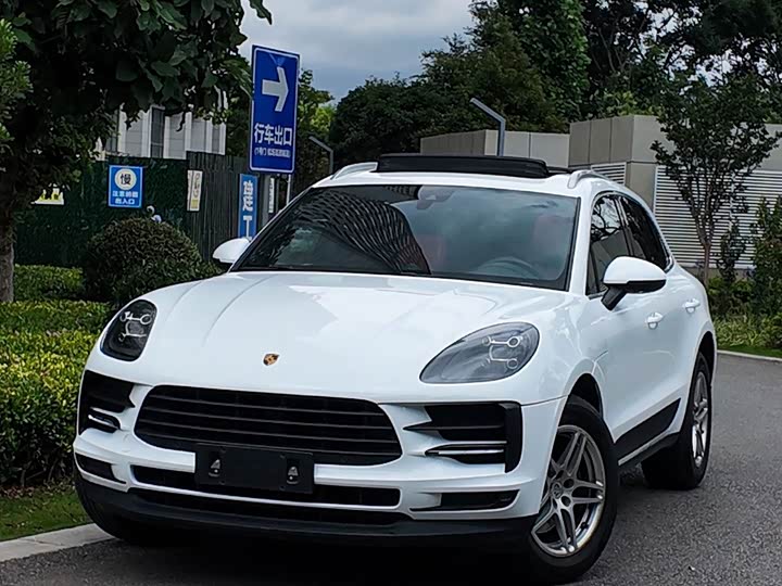 Porsche Macan 2020 — фото 1
