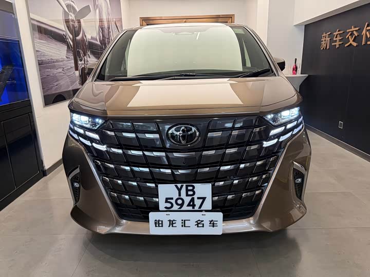 Toyota Alphard 2024 — фото 1