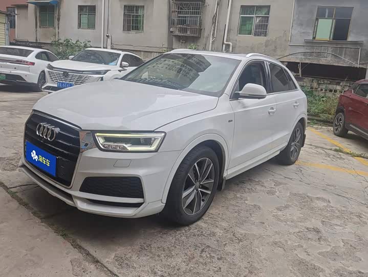Audi Audi Q3 2018 — фото 1