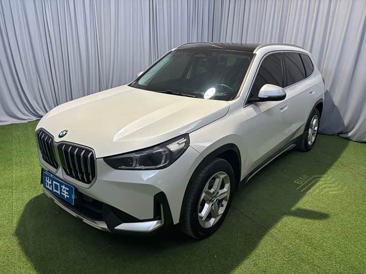BMW BMW X1 2023 — фото 1