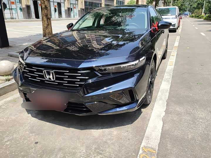Honda Accord 2025 — фото 1